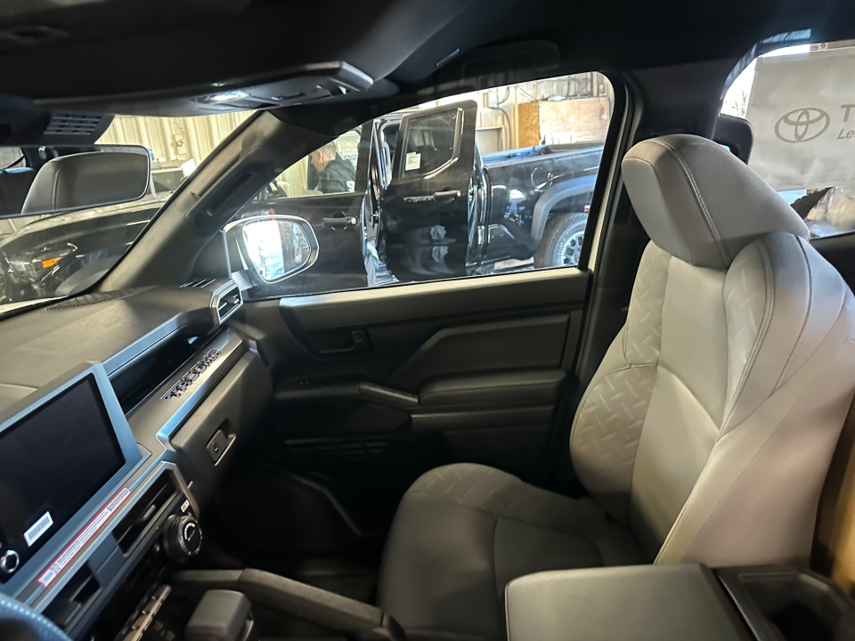 3TMKB5FNXSM053517 2025 Toyota Tacoma SR5