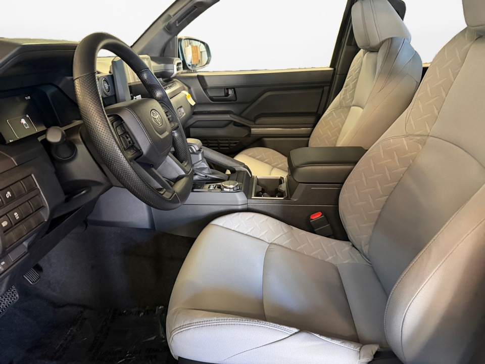 3TMLB5JN5TM272155 2026 Toyota Tacoma SR5