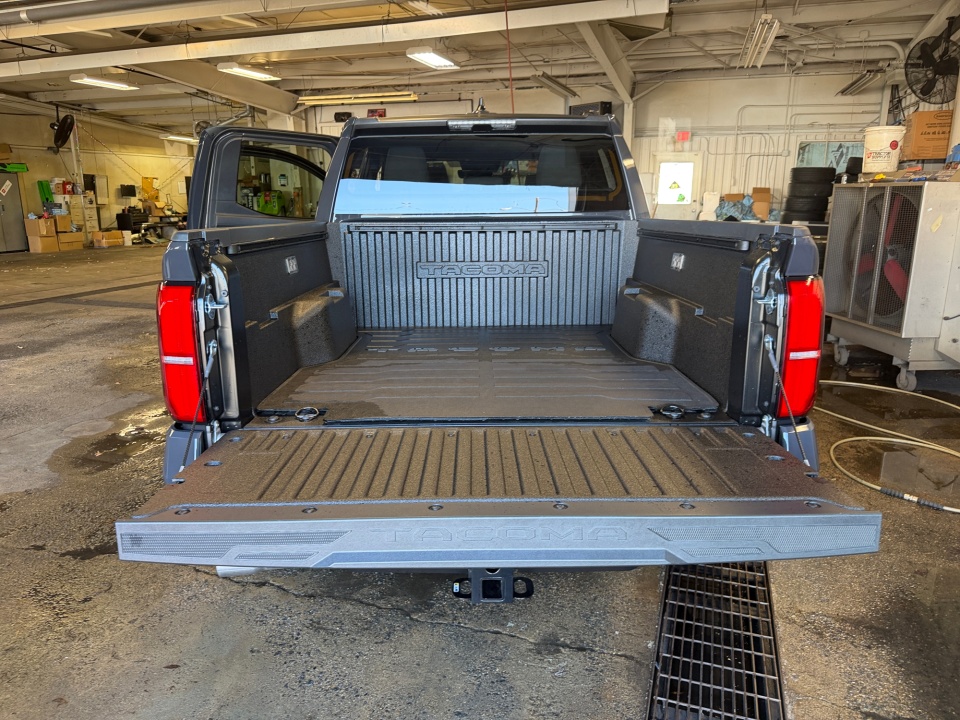 3TMLB5JN5TM272155 2026 Toyota Tacoma SR5