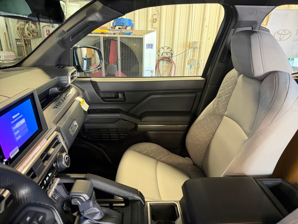 3TMLB5JN5TM272155 2026 Toyota Tacoma SR5