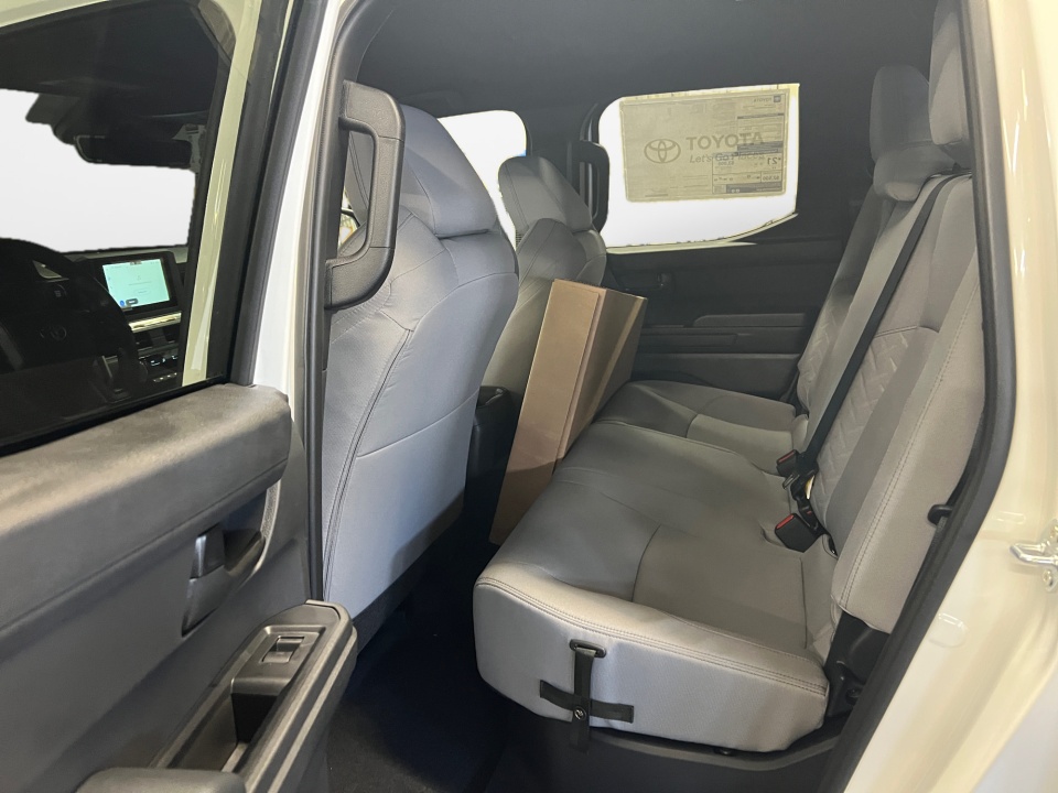 3TMLB5JN6SM198047 2025 Toyota Tacoma SR5