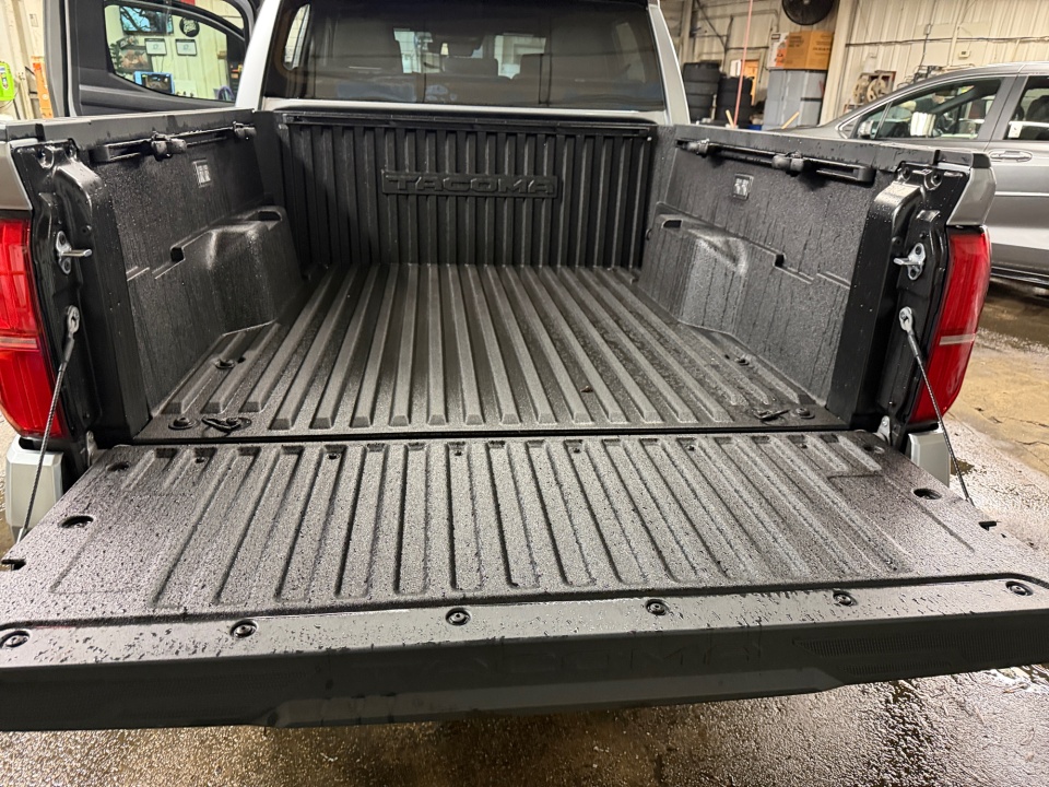 3TMLB5JN9TM215232 2026 Toyota Tacoma SR5