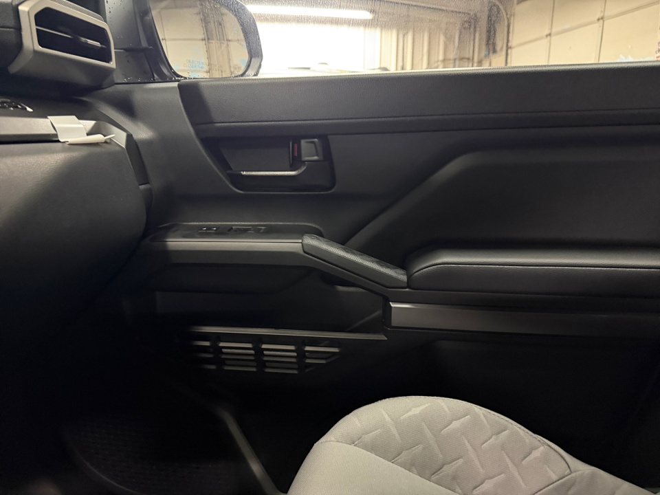 3TMLB5JN9TM215232 2026 Toyota Tacoma SR5