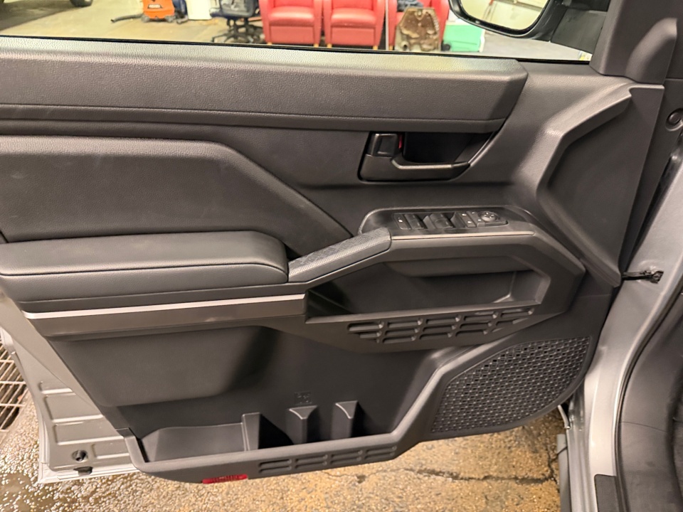 3TMLB5JN9TM215232 2026 Toyota Tacoma SR5