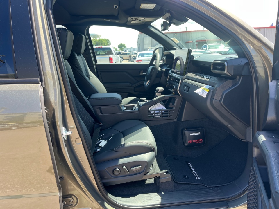 3TYLB5JN4TT127578 2026 Toyota Tacoma Limited