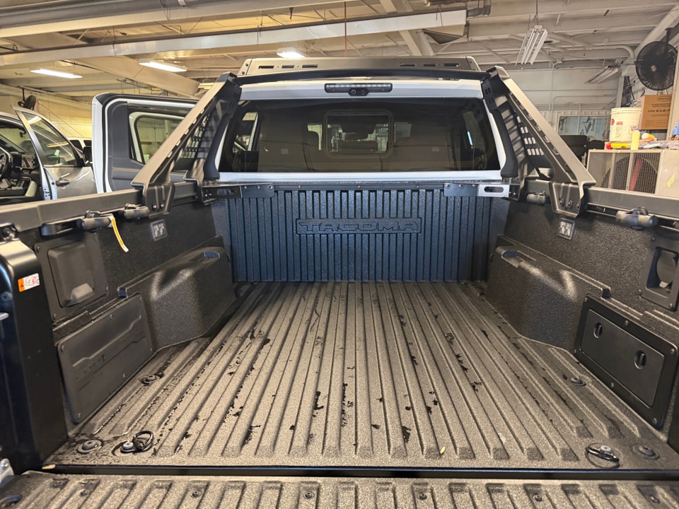 3TYLC5LN7TT052210 2026 Toyota Tacoma Hybrid Trailhunter