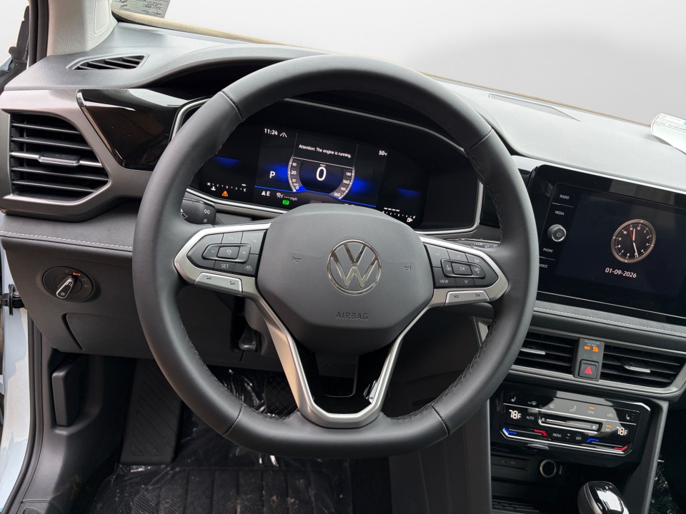 3VV2C7B20TM019500 2026 Volkswagen Taos SE Black