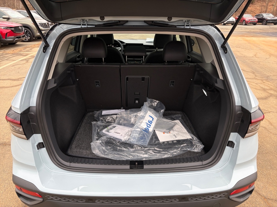 3VV2C7B20TM019500 2026 Volkswagen Taos SE Black