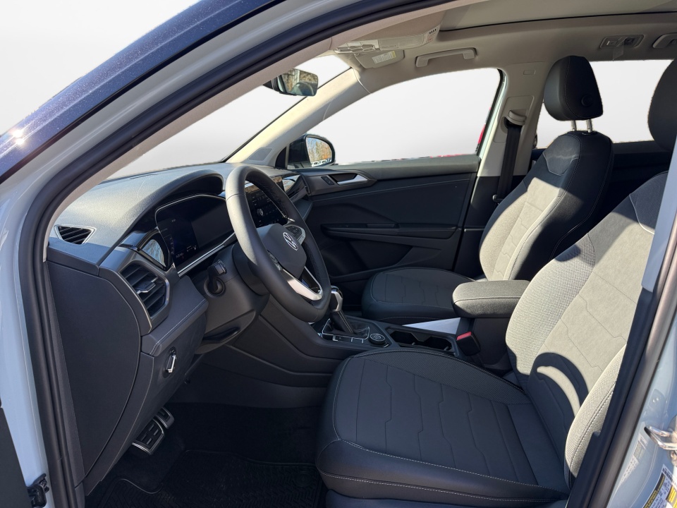 3VV2C7B26TM022501 2026 Volkswagen Taos SE Black