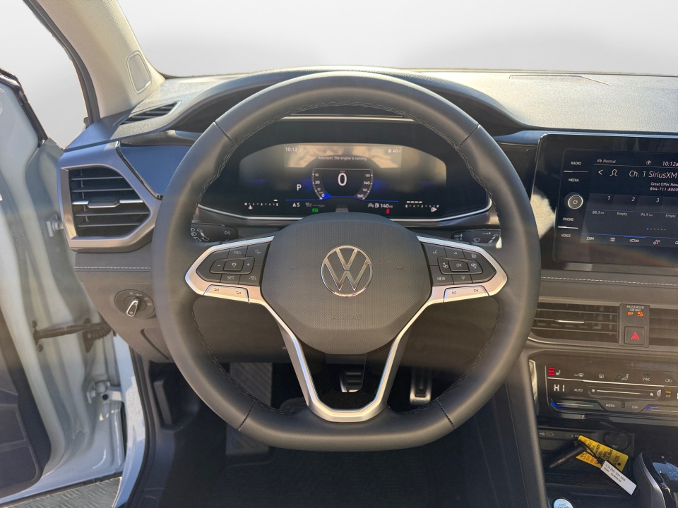 3VV2C7B26TM022501 2026 Volkswagen Taos SE Black