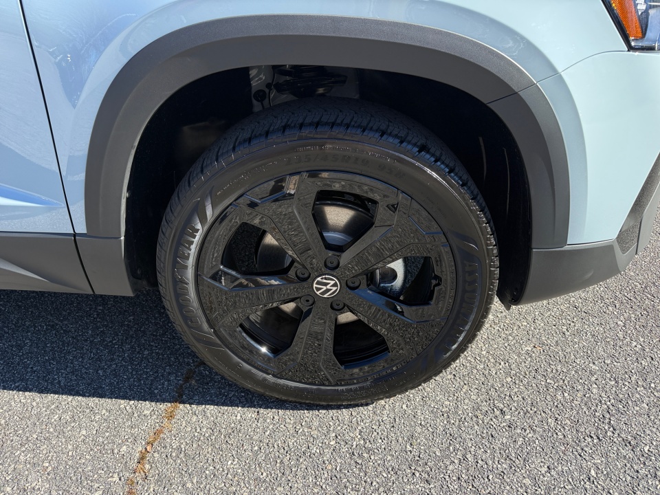 3VV2C7B26TM022501 2026 Volkswagen Taos SE Black