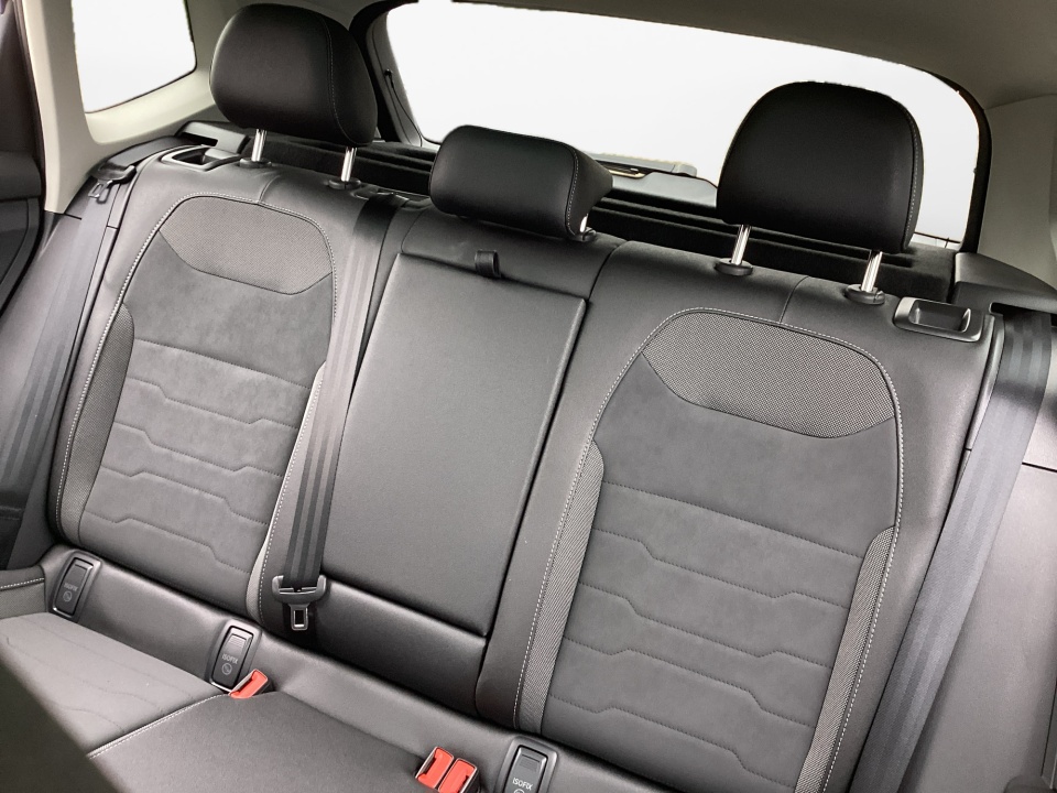 3VV2C7B28TM019440 2026 Volkswagen Taos SE Black