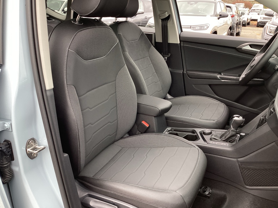 3VV2C7B28TM019440 2026 Volkswagen Taos SE Black