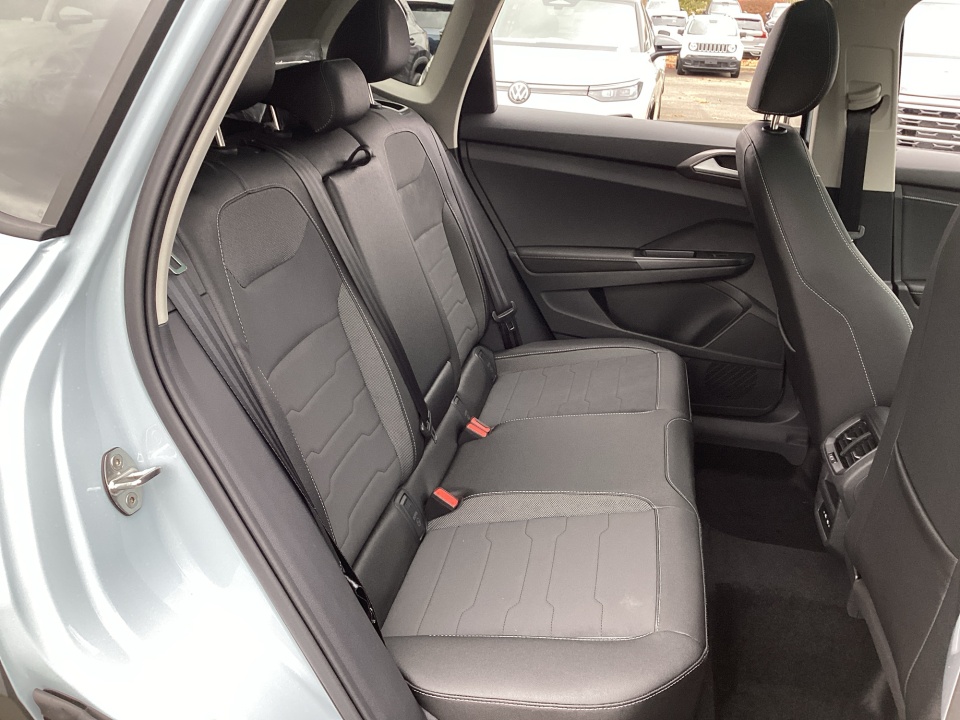 3VV2C7B28TM019440 2026 Volkswagen Taos SE Black