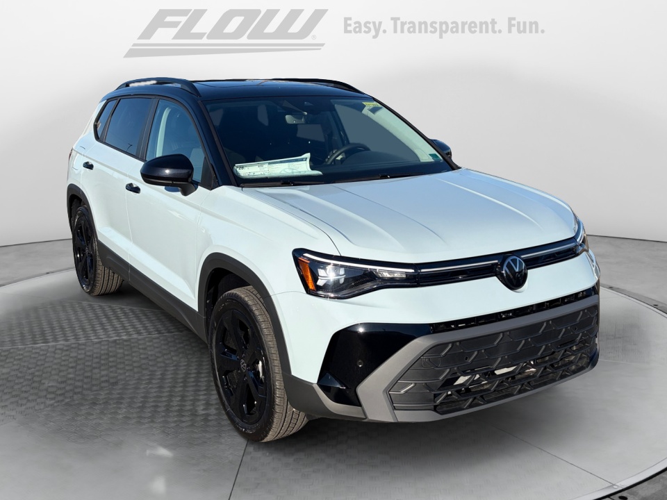 new 2026 Volkswagen Taos SE Black