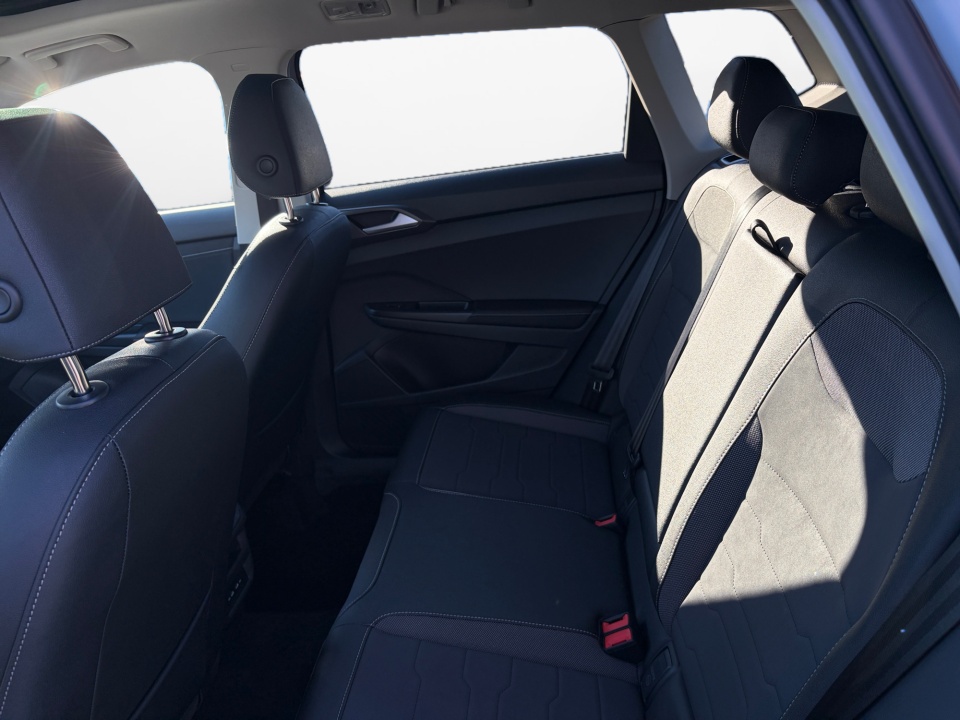 3VV2C7B29TM021326 2026 Volkswagen Taos SE Black