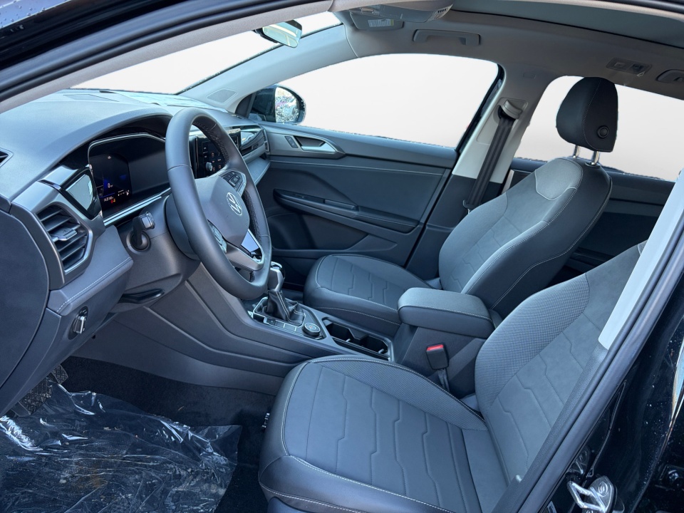 3VV2C7B2XTM004132 2026 Volkswagen Taos SE Black