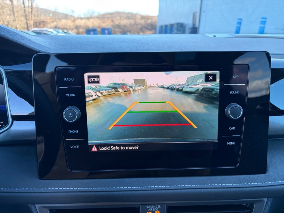 3VV2C7B2XTM004132 2026 Volkswagen Taos SE Black