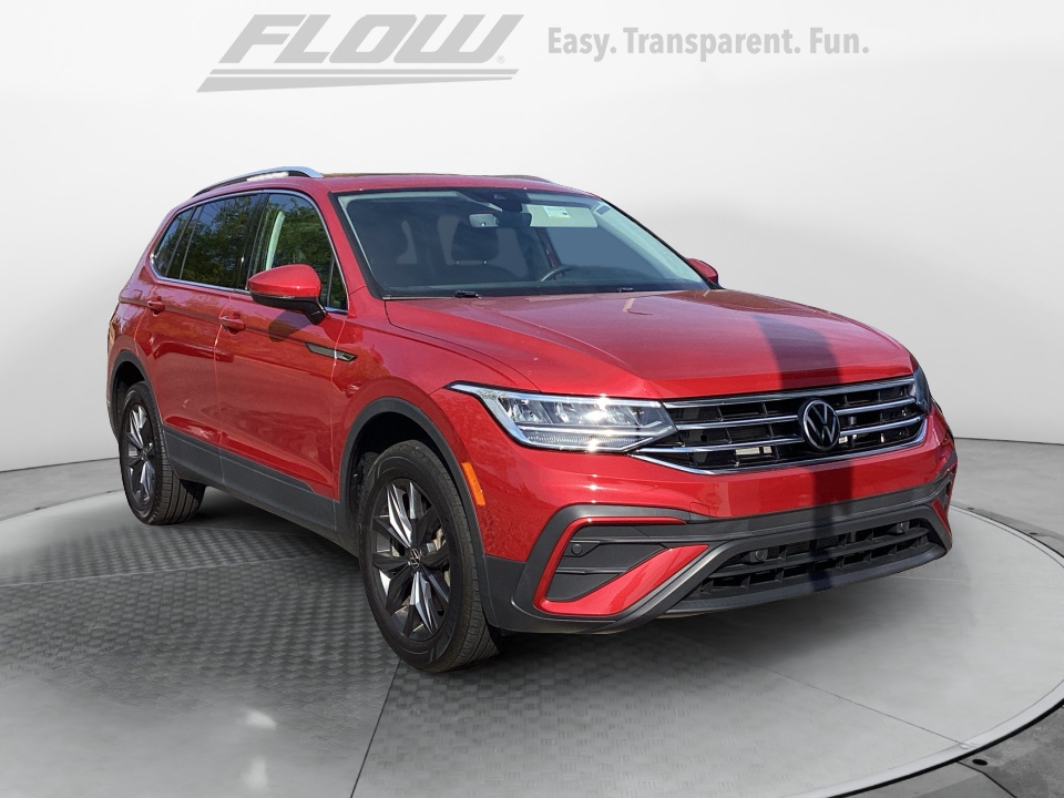 Red 2022 Volkswagen Tiguan SE FWD SUV / Crossover Front-Wheel Drive Automatic