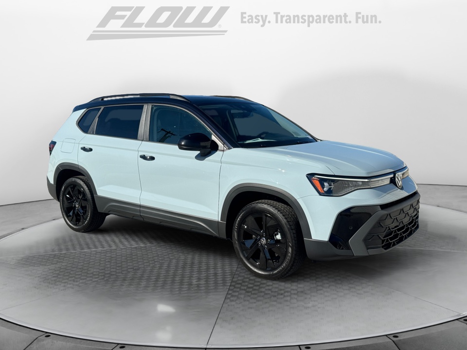 used 2026 Volkswagen Taos SE Black