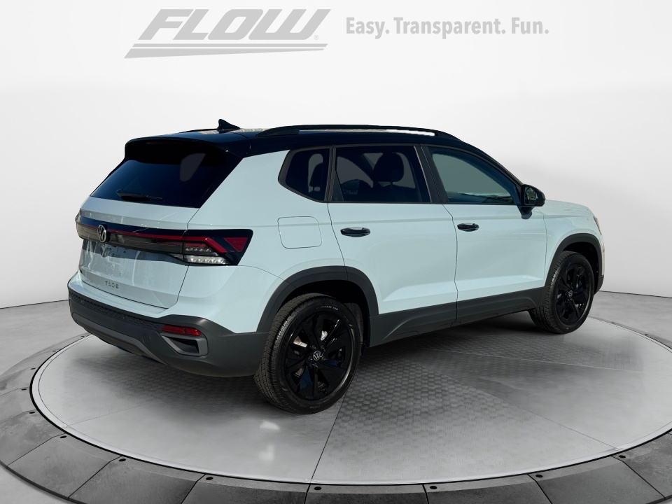 3VV3C7B21TM014102 2026 Volkswagen Taos SE Black