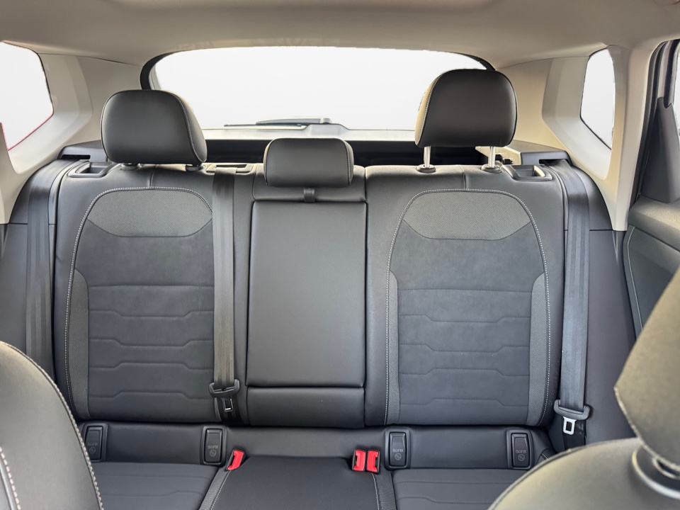 3VV3C7B24TM026535 2026 Volkswagen Taos SE Black