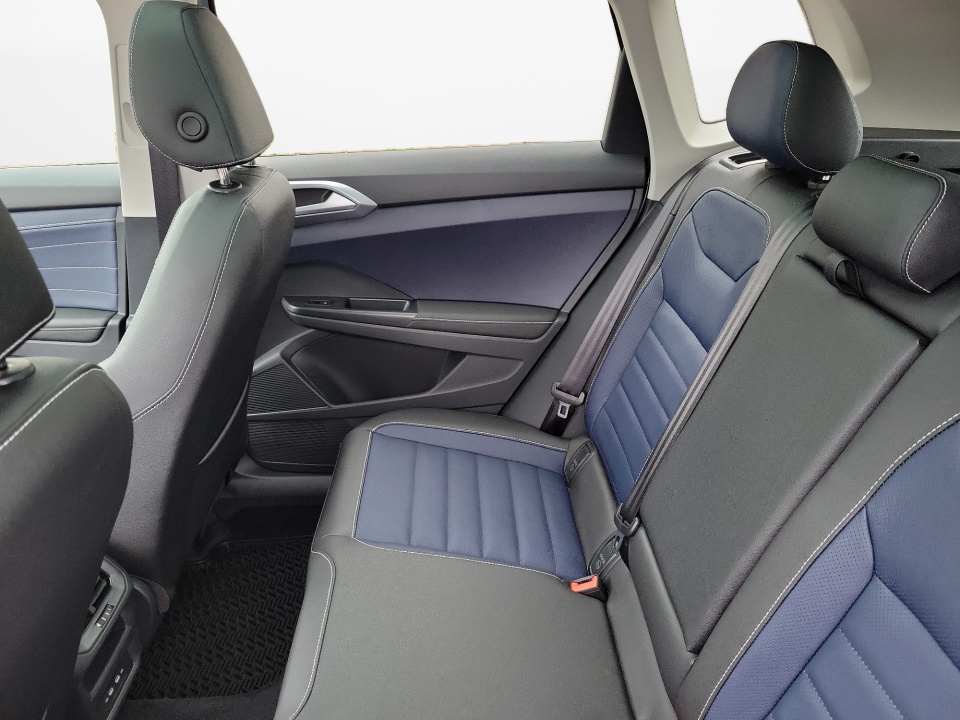 3VV4C7B23TM024148 2026 Volkswagen Taos SEL