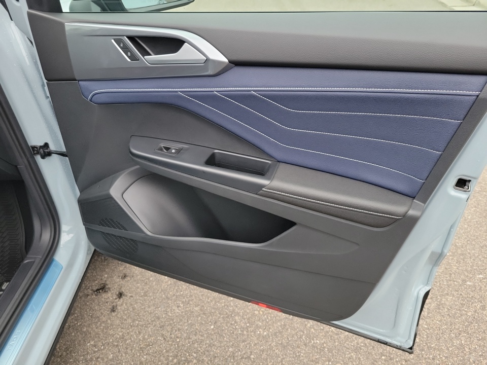 3VV4C7B23TM024148 2026 Volkswagen Taos SEL