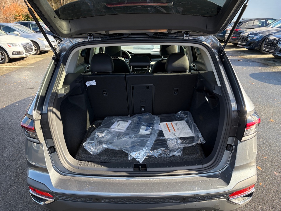 3VV4C7B27TM005991 2026 Volkswagen Taos SEL