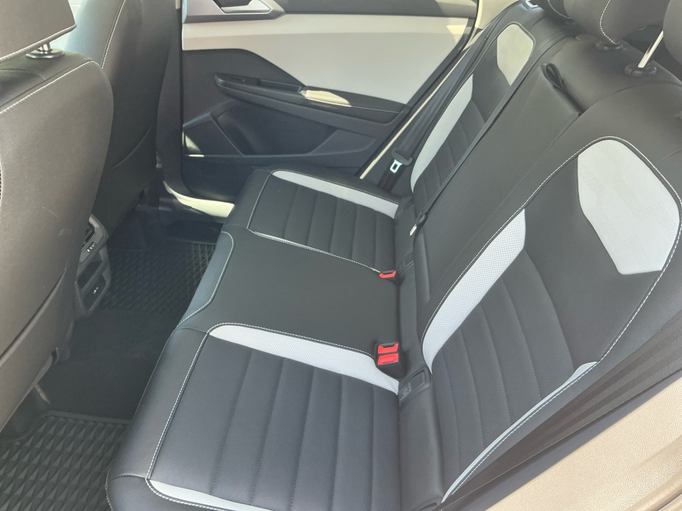 3VV4C7B28SM084506 2025 Volkswagen Taos 1.5T SEL