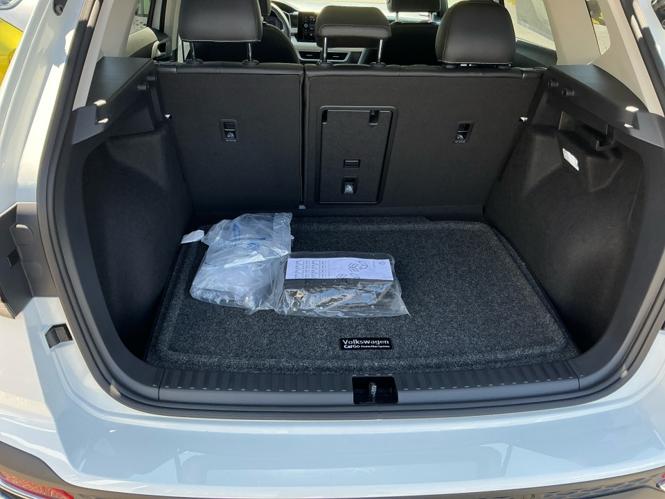 3VV4C7B28SM084506 2025 Volkswagen Taos 1.5T SEL