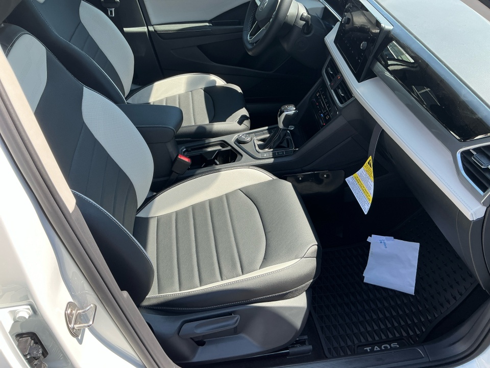 3VV4C7B28SM084506 2025 Volkswagen Taos 1.5T SEL