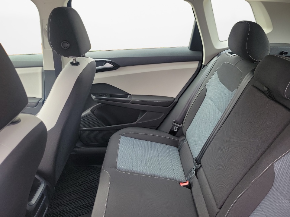 3VV5C7B29TM037037 2026 Volkswagen Taos S