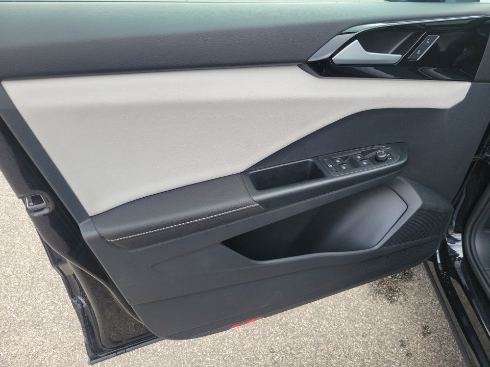 3VV5C7B29TM037037 2026 Volkswagen Taos S