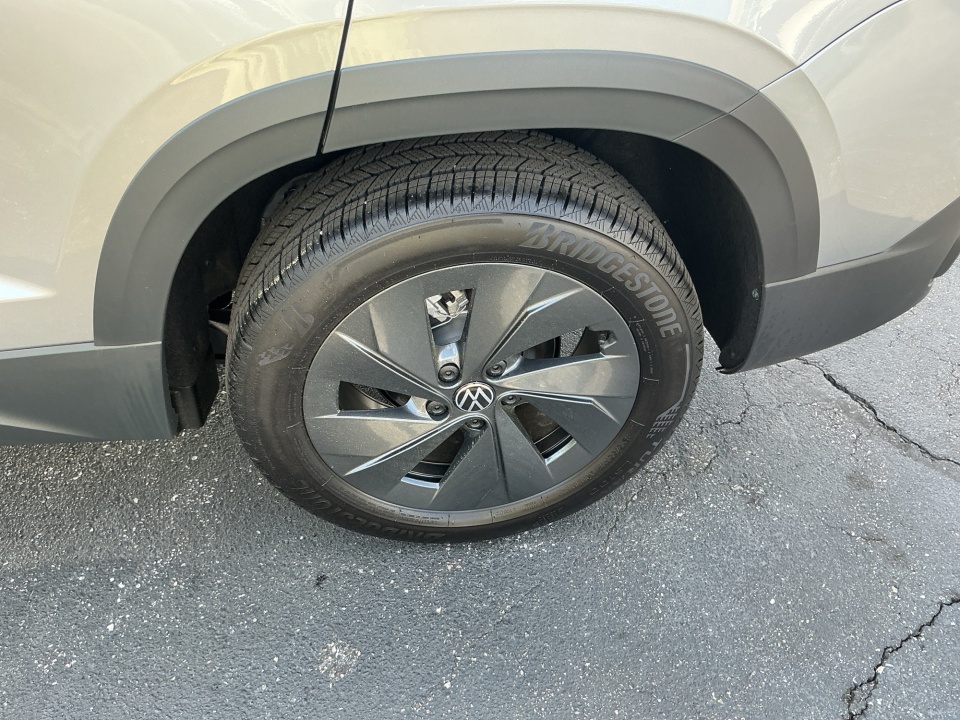 3VV5C7B29TM049530 2026 Volkswagen Taos S