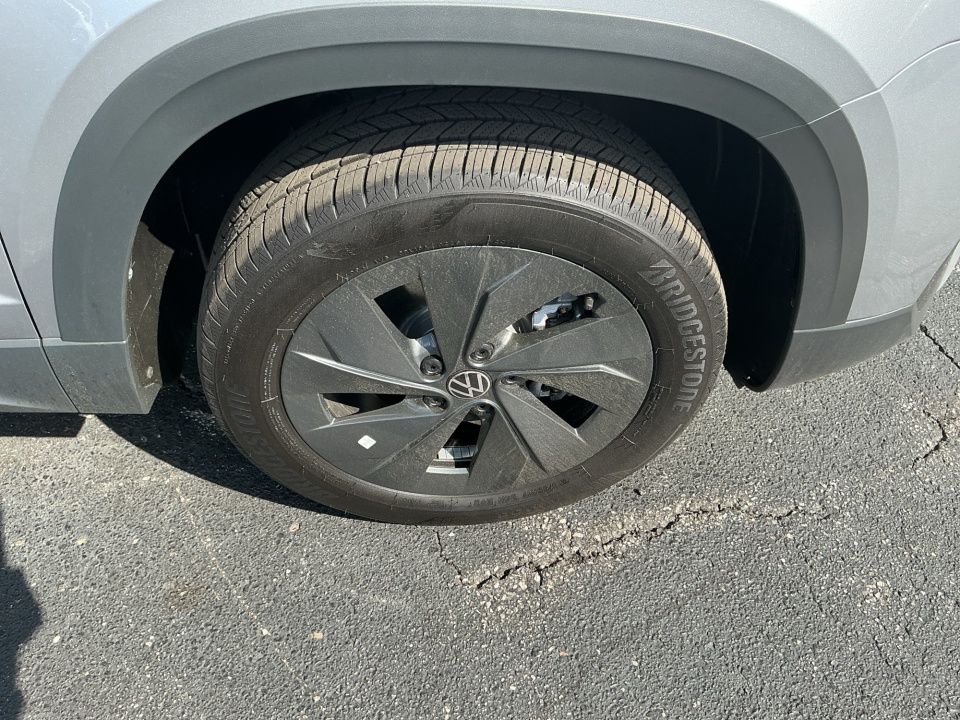 3VV5C7B29TM049530 2026 Volkswagen Taos S