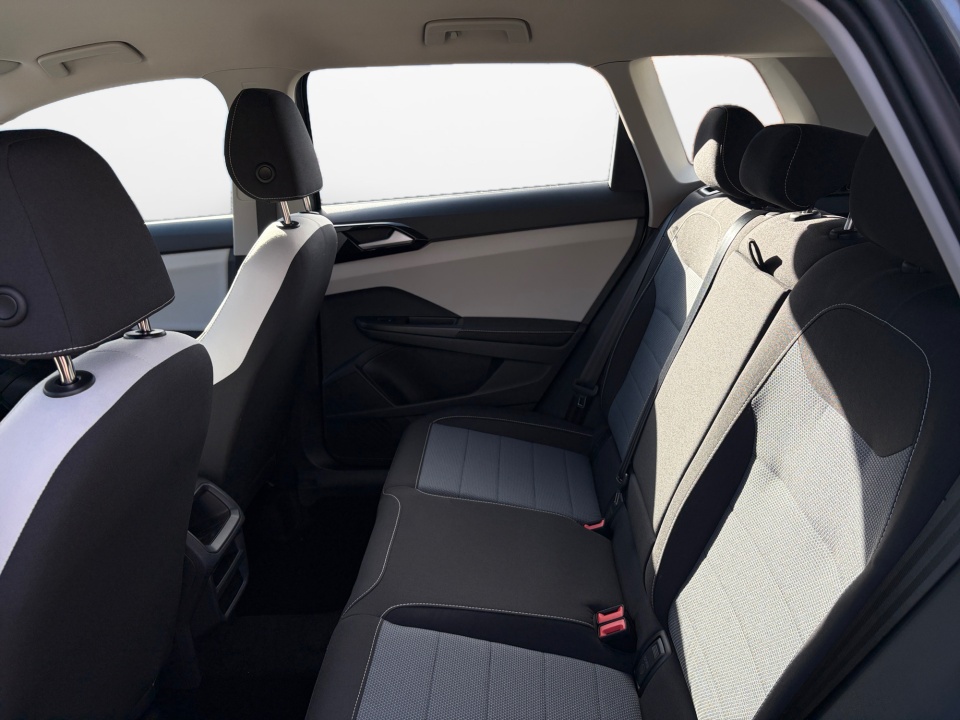 3VV8C7B27TM000260 2026 Volkswagen Taos S