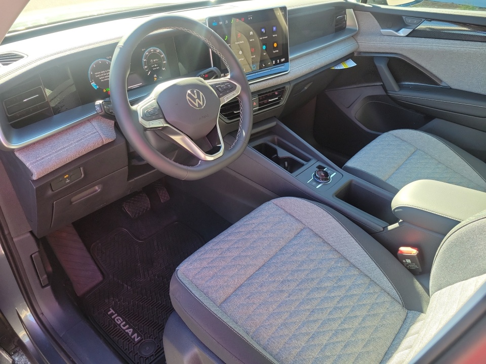 3VVCR7RM5TM037260 2026 Volkswagen Tiguan S