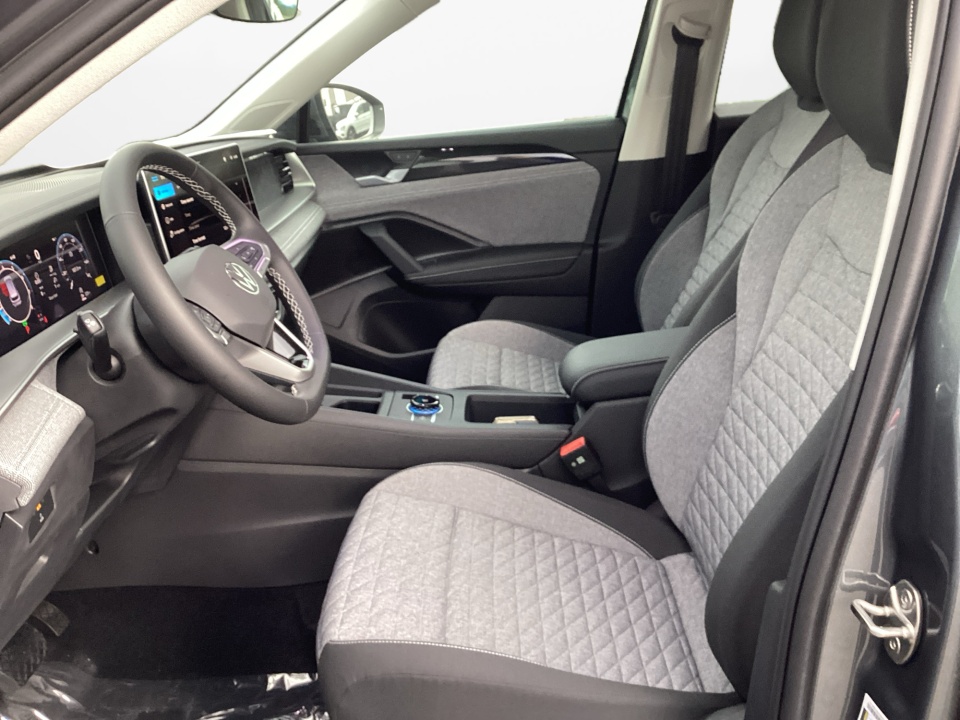 3VVCR7RM8TM111609 2026 Volkswagen Tiguan S