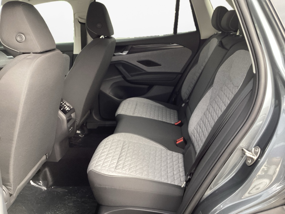 3VVCR7RM8TM111609 2026 Volkswagen Tiguan S