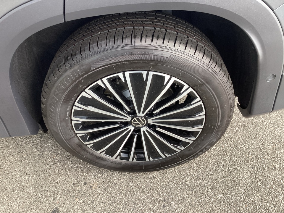 3VVCR7RM8TM111609 2026 Volkswagen Tiguan S