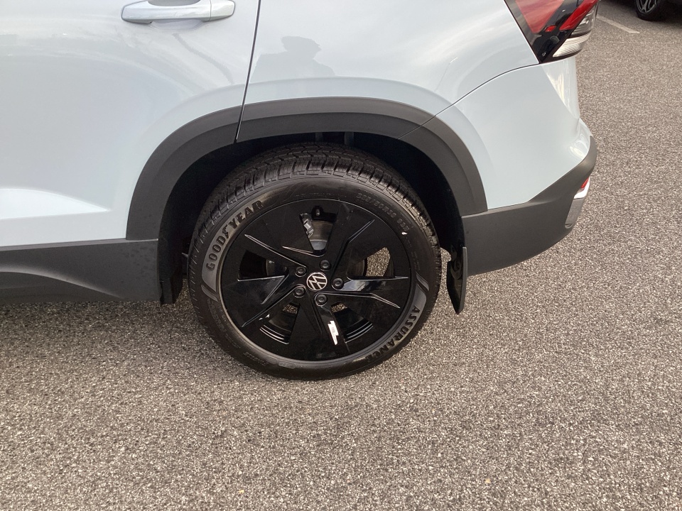 3VVEC7B23TM005801 2026 Volkswagen Taos SE