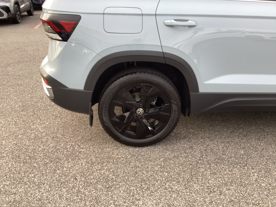 3VVEC7B23TM005801 2026 Volkswagen Taos SE