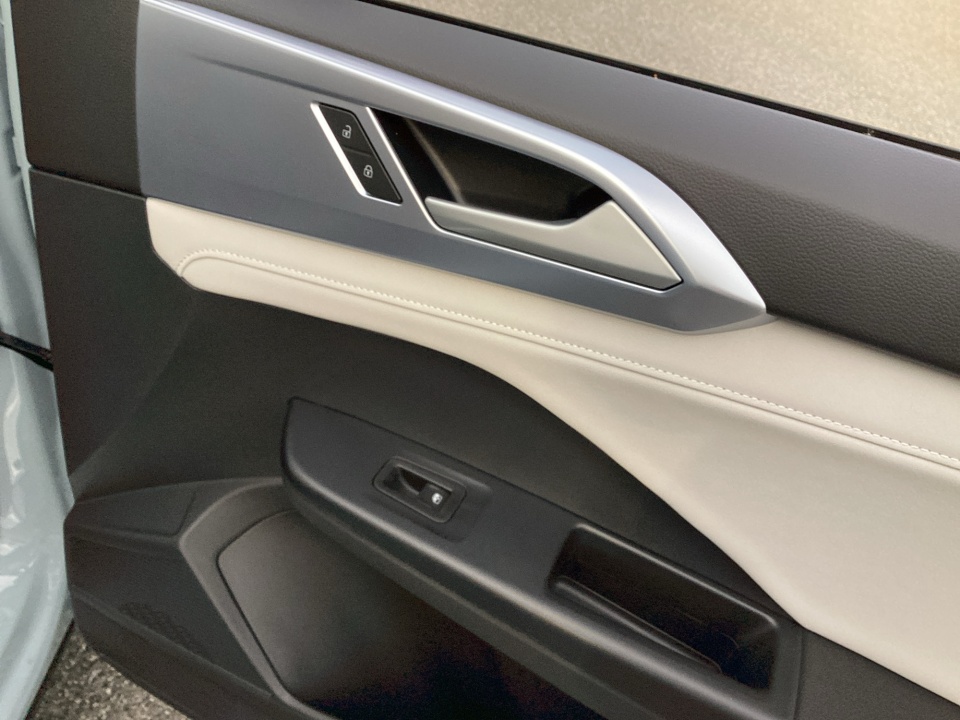 3VVEC7B23TM005801 2026 Volkswagen Taos SE