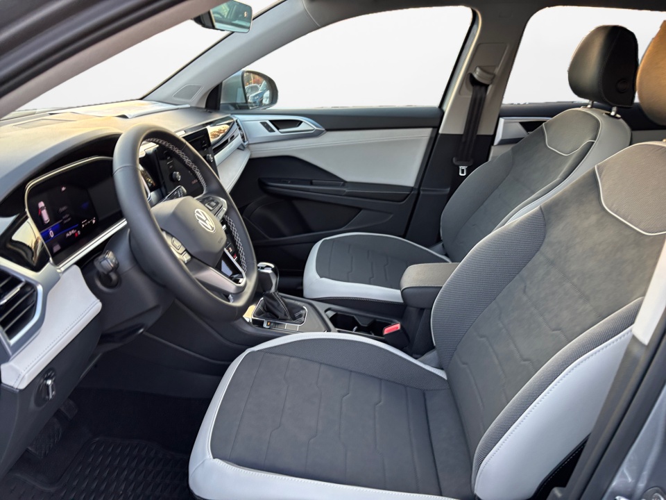 3VVEC7B24SM086144 2025 Volkswagen Taos 1.5T SE