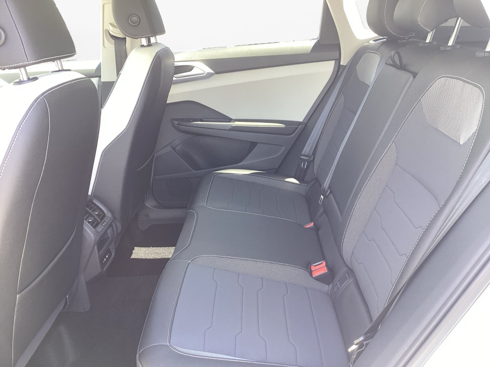 3VVEC7B25TM068043 2026 Volkswagen Taos SE