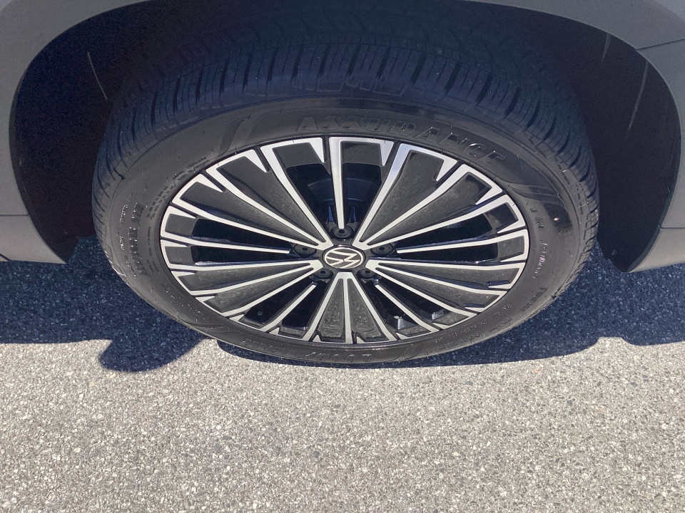 3VVEC7B25TM068043 2026 Volkswagen Taos SE