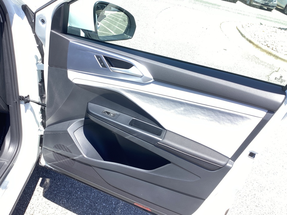 3VVEC7B25TM068043 2026 Volkswagen Taos SE