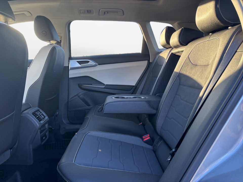 3VVEC7B28SM087328 2025 Volkswagen Taos 1.5T SE