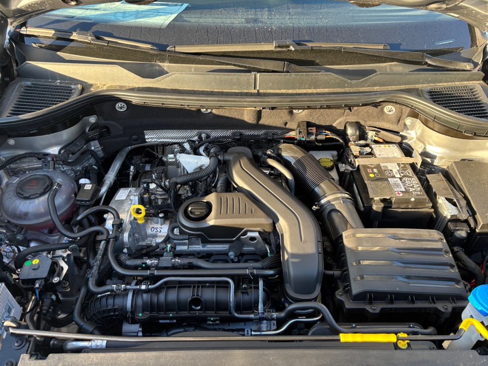 3VVEC7B28SM087328 2025 Volkswagen Taos 1.5T SE